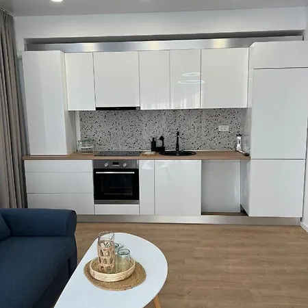 Apartament Rezidential - 50m Faleza Apartment *